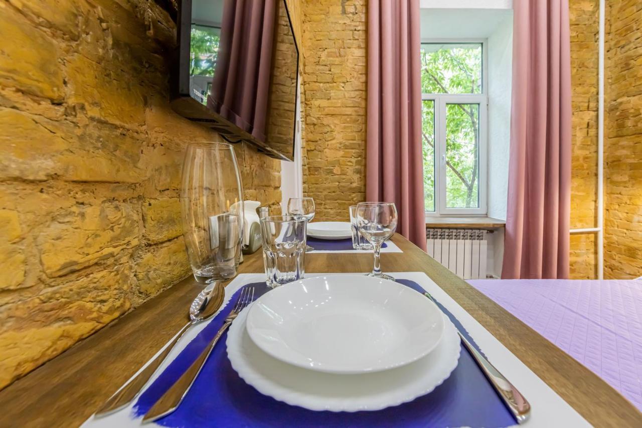 Brown Loft Apartment Kyiv