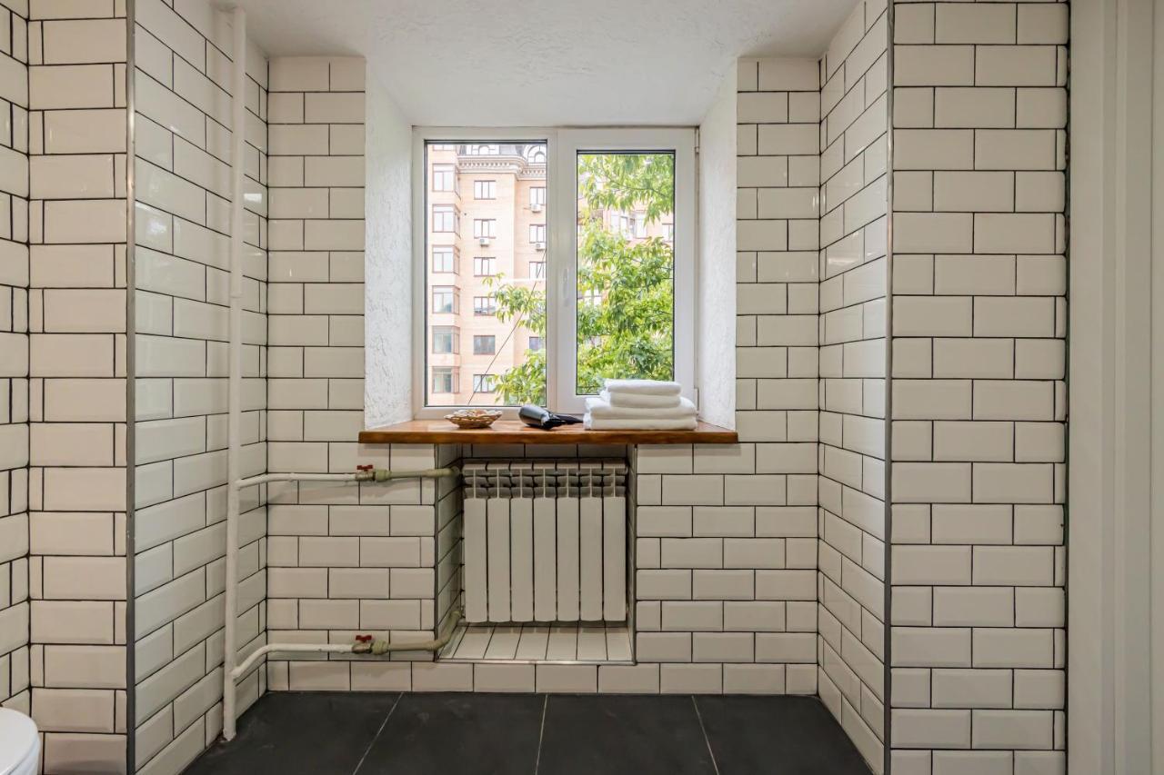 Brown Loft Apartment Kyiv